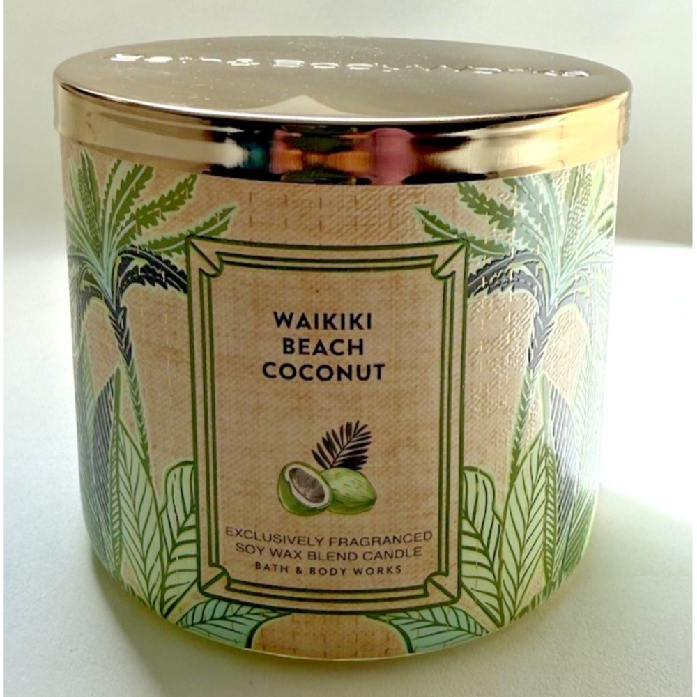 Bath & Body Works 3-Wick Candle Waikiki Beach Coconut 14.5 oz